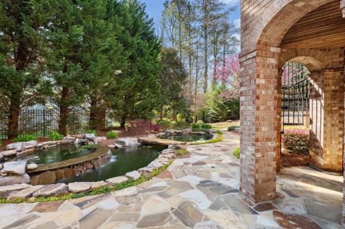 1246 Stonecroft Way, Marietta GA  30062-4772 exterior