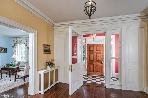 27 Rosedale Rd, Princeton NJ  08540-6702 exterior