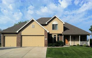13405 Lochmoor Cir, Bellevue, NE 68123-3772
