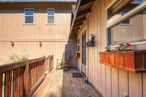 10551 Jeffery Pine Rd, Truckee CA  96161-2187 exterior