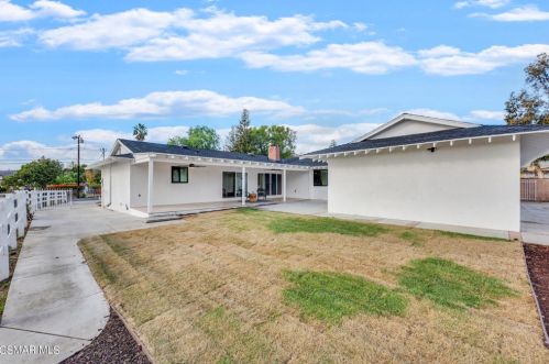 3096 Reservoir Dr, Simi Valley CA  93065-1001 exterior