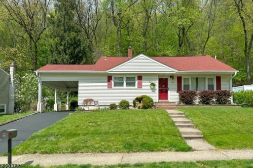 3 Freeman Ave, Parsippany, NJ 07834-2419