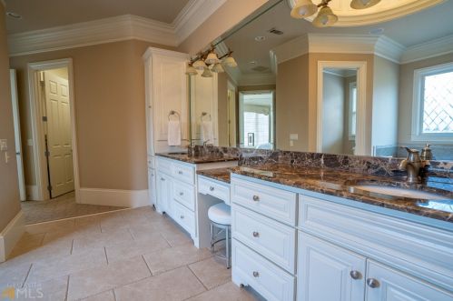 1211 Cory Cir, Reynolds Plantation GA  30642-4829 exterior