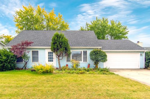 24139 Hummingbird Dr, Minooka, IL 60410-5239