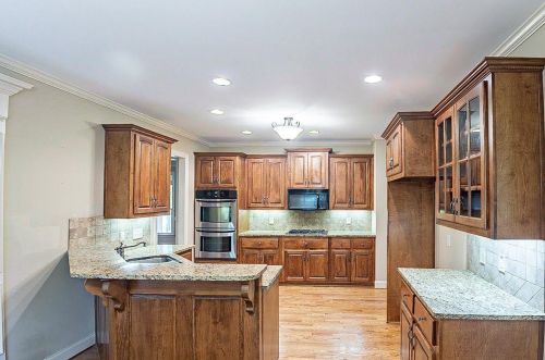 135 Royal Oaks Dr, Holly Springs, GA 30115-6594