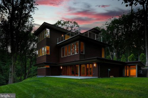 144 Drakes Corner Rd, Princeton NJ  08540-7519 exterior