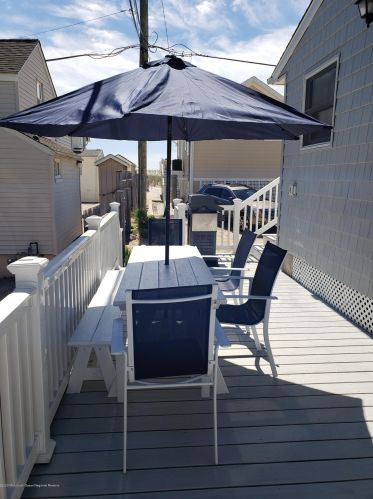 3421 Seaview Rd, Lavallette NJ 08735-1341 exterior