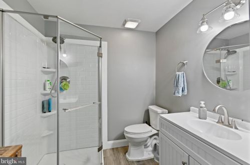 402 Chickamauga Dr, Harpers Ferry WV  25425 exterior