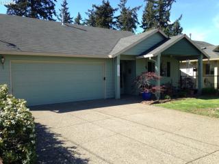 15565 Rainier Ave, Happy Valley, OR 97015-8433