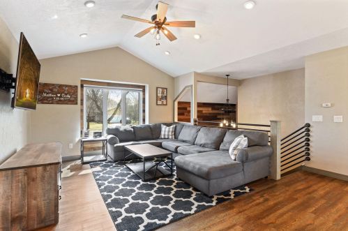 5727 126th St, Saint Paul MN  55124-8210 exterior