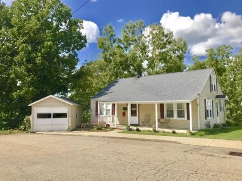 401 Harrison Ave, Aurora IN  47001 exterior