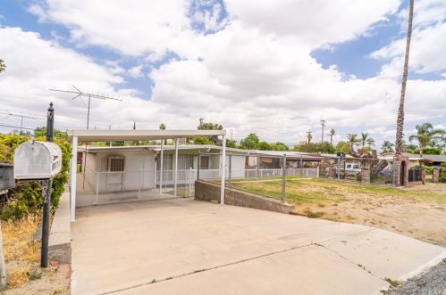 18456 7th St, Bloomington, CA 92316-3603