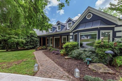 198 Poplar St, Lilburn, GA 30047-3836