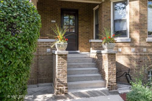 2914 Eastwood Ave, Chicago, IL 60625-3722