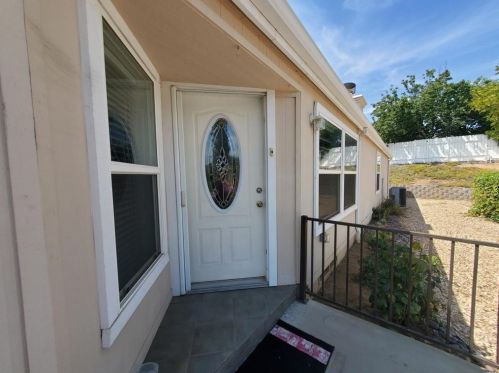 2239 Black Canyon Rd, Ramona, CA 92065-5530