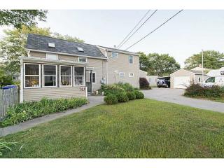 44 Woodbine St, East Providence, RI 02915-1730