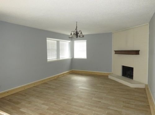 4005 Blacksmith Dr, Garland TX  75044-5915 exterior