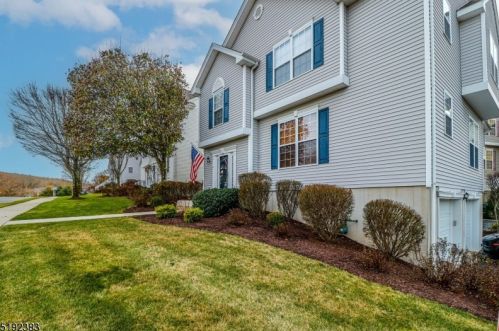 43 Brock Ln, Hackettstown, NJ 07840-5676