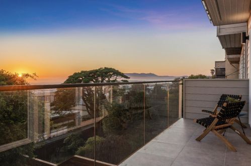 2049 15th Ave, San Francisco, CA 94116-1315