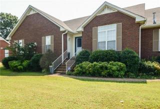 211 Fernwood Ln, Lebanon, TN 37087-4830
