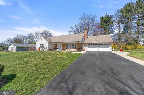 23 Cypress Ln, Willingboro, NJ 08046-3407