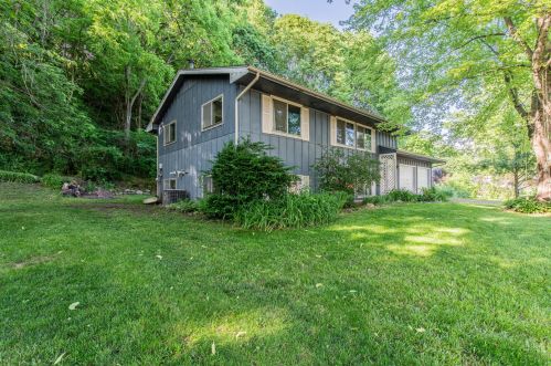 470 Adams St, Tiskilwa, IL 61368-9214