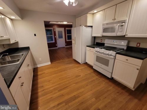 10220 Meredith Ave, Silver Spring MD 20910-1060 exterior