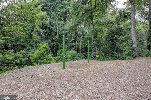 285 Michener Ct, Severna Park MD 21146-2051 exterior