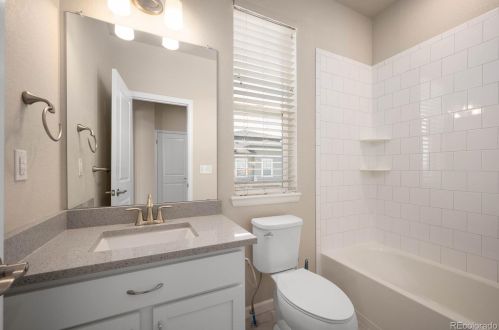 14665 Belleview Dr, Aurora CO 80015-4157 exterior