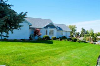 1025 16th Pl, Kennewick, WA 99337-4102