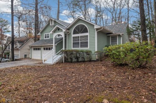 125 Valley Brook Dr, Newnan, GA 30265-1250