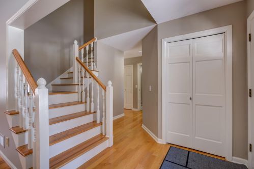 4355 Harbor Ln, Minneapolis, MN 55446-2764