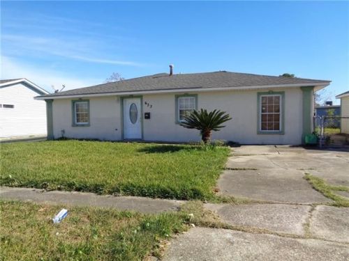 633 Hunterbrook Dr, Gretna, LA 70056-7919
