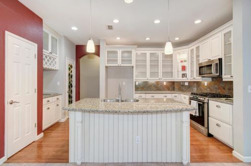 8529 Blackberry Way, Elk Grove, CA 95624-1221