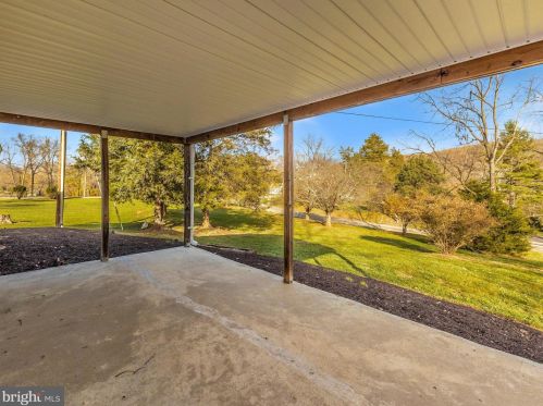 27 Bluegill Dr, Harpers Ferry WV  25425-2507 exterior