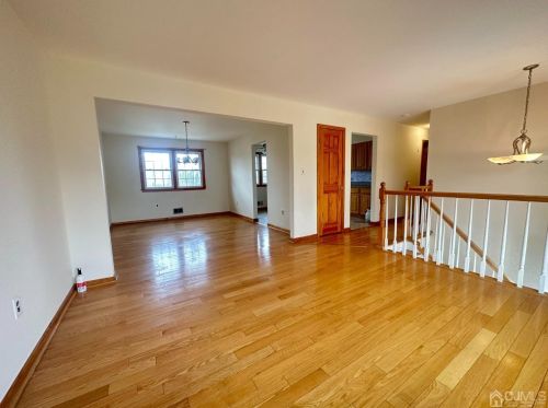 150 Hillside Ave, Piscataway, NJ 08854-4620