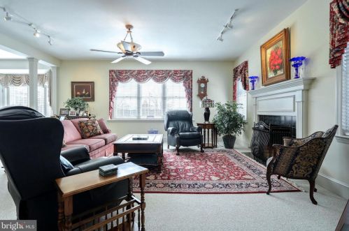 1020 Steeplechase Dr, Lancaster PA  17601-1779 exterior