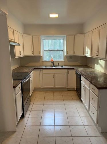 5671 Sequoia Dr, Forest Park, GA 30297-4082