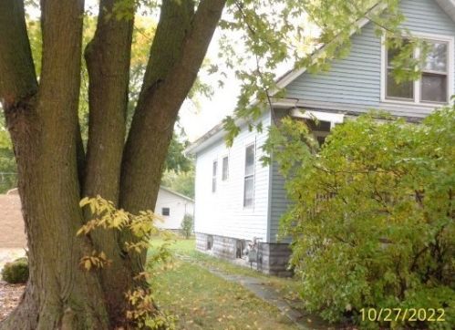 719 Cleary St, Swygert IL  61764-1009 exterior