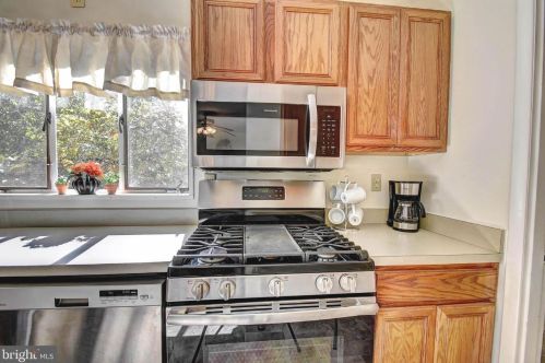5400 Kempsville St, Springfield VA  22151-3110 exterior
