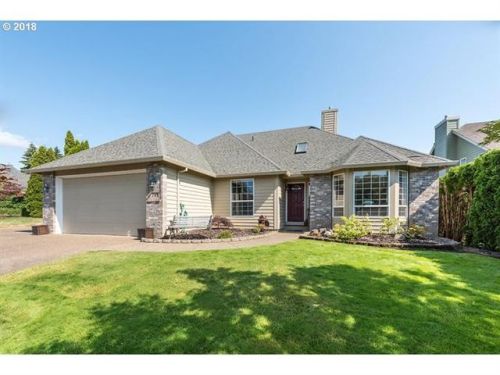 141 Melody Ct, Newberg, OR 97132-4017