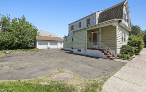2 Margaret Ave, Nutley, NJ 07110-3056