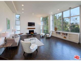 937 Centinela Ave, Santa Monica CA  90403-2314 exterior