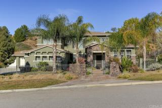810 Creekside Dr, Redlands, CA 92373-6982
