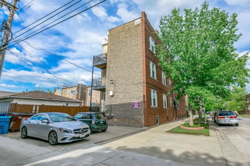 3142 Cullom Ave, Chicago IL  60618-1318 exterior