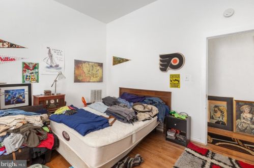 1138 19 St, Philadelphia PA  19146-2936 exterior