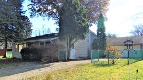 1628 Marlboro Cir, Carpentersville, IL 60110-2406