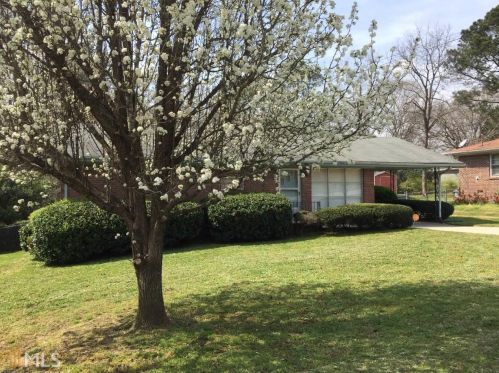 1445 Mountain View Cir, Conyers, GA 30012-4004