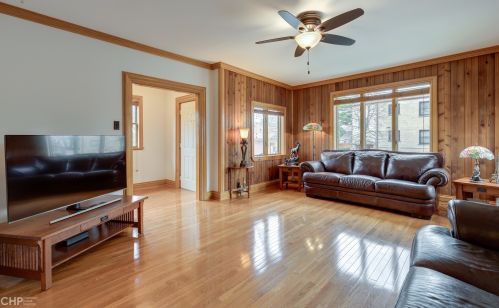 5122 Berwyn Ave, Chicago, IL 60630-1607