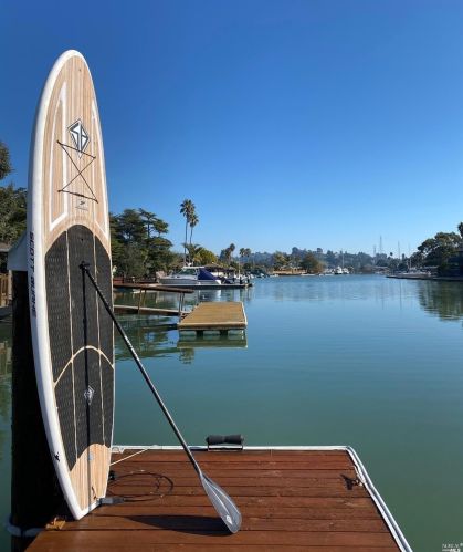 15 Harbor View Ct, San Rafael, CA 94901-4210
